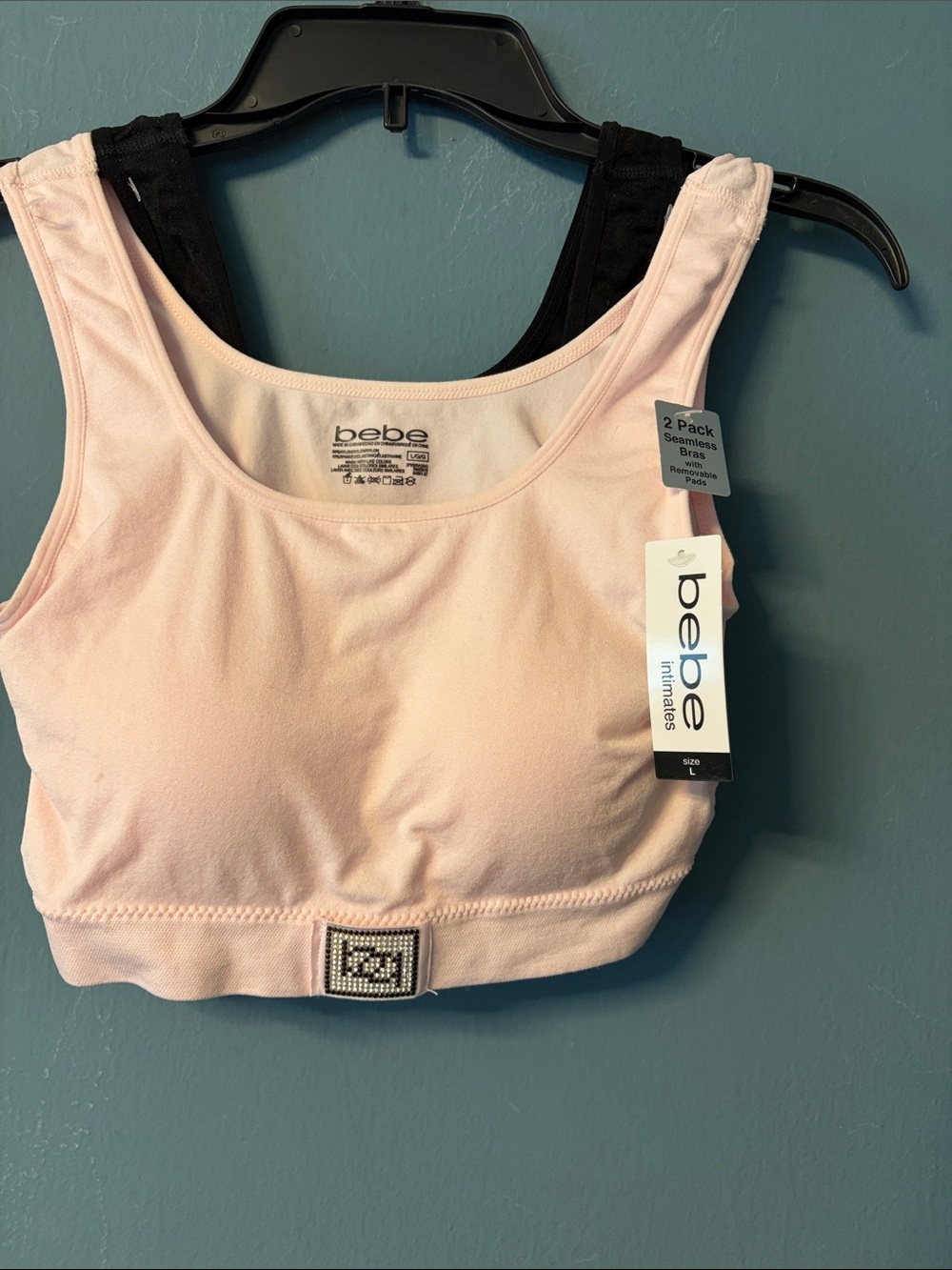 bebe Seamless Sports Bra 2-Pack in Light Pink and Black